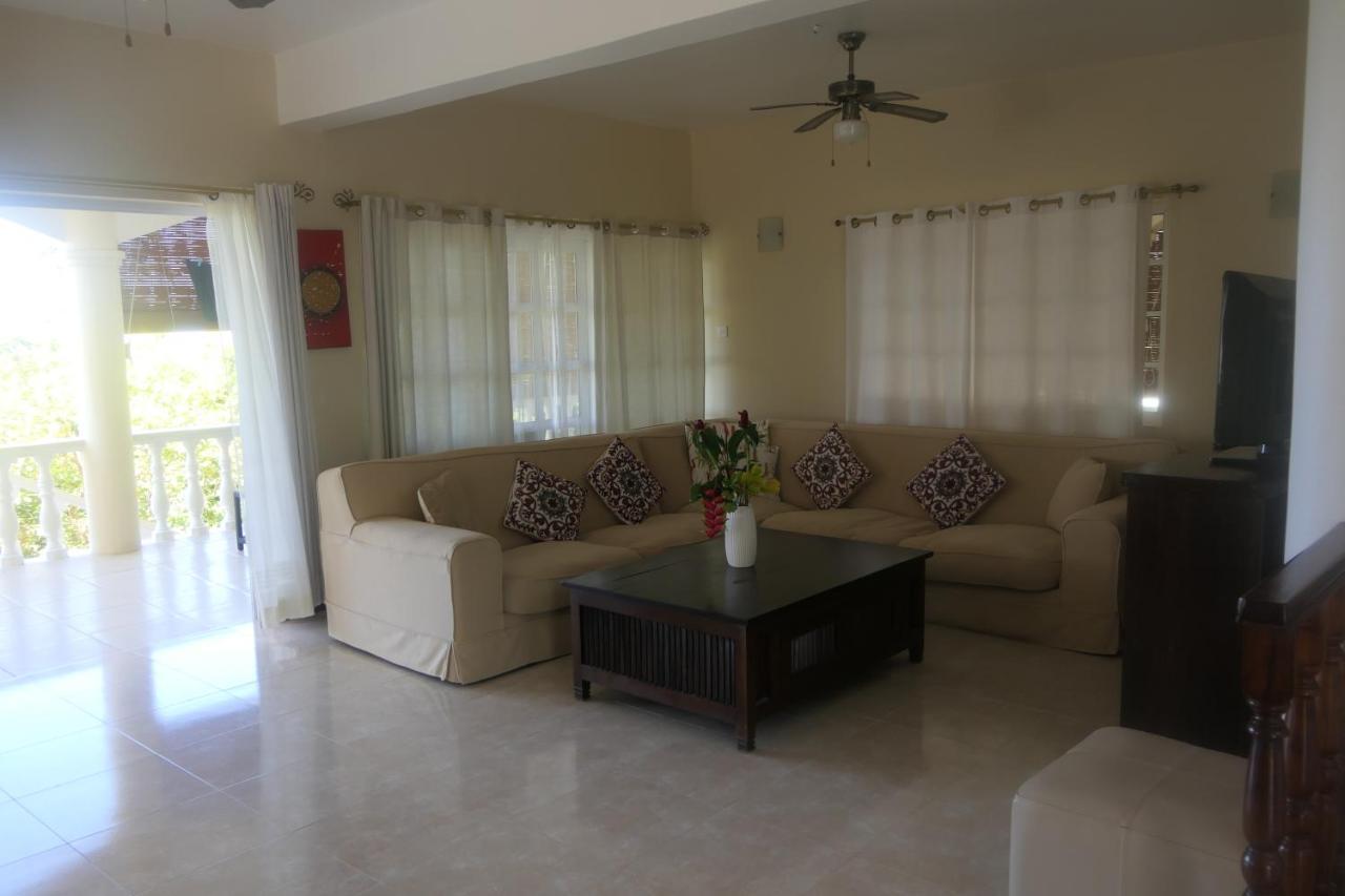 Tropical Garden Self Catering Villa Victoria Bagian luar foto
