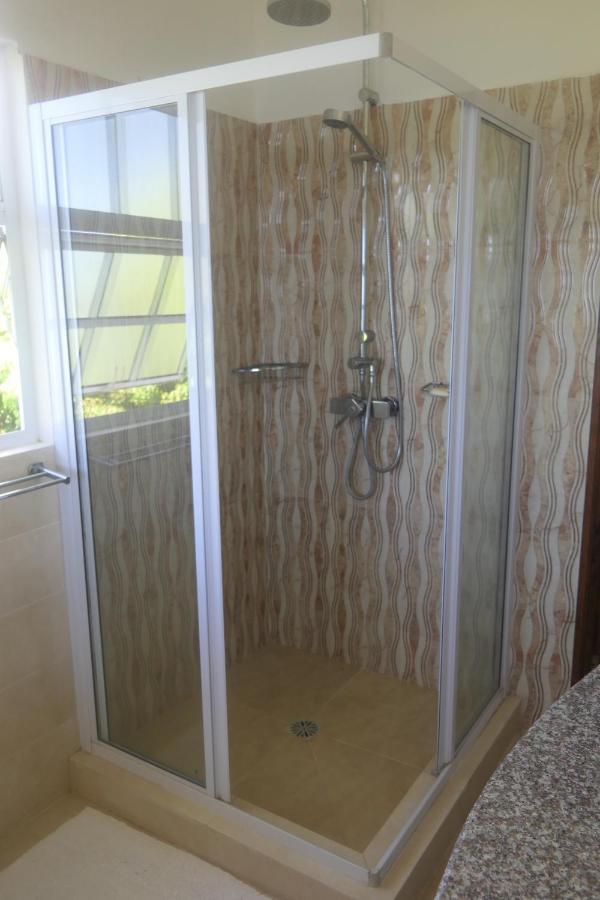 Tropical Garden Self Catering Villa Victoria Bagian luar foto