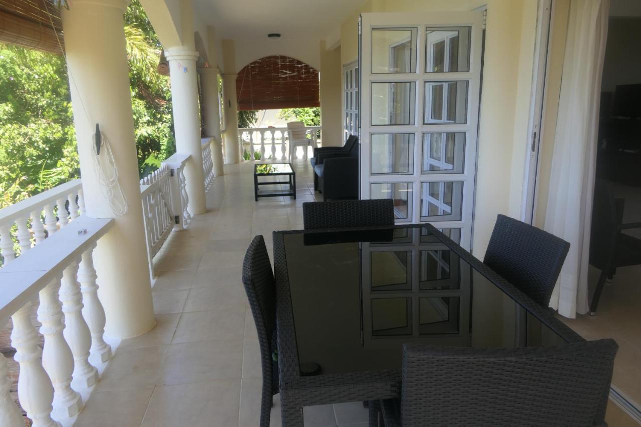 Tropical Garden Self Catering Villa Victoria Bagian luar foto