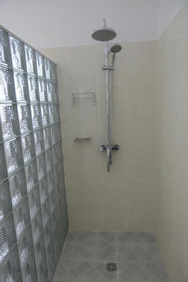 Tropical Garden Self Catering Villa Victoria Bagian luar foto