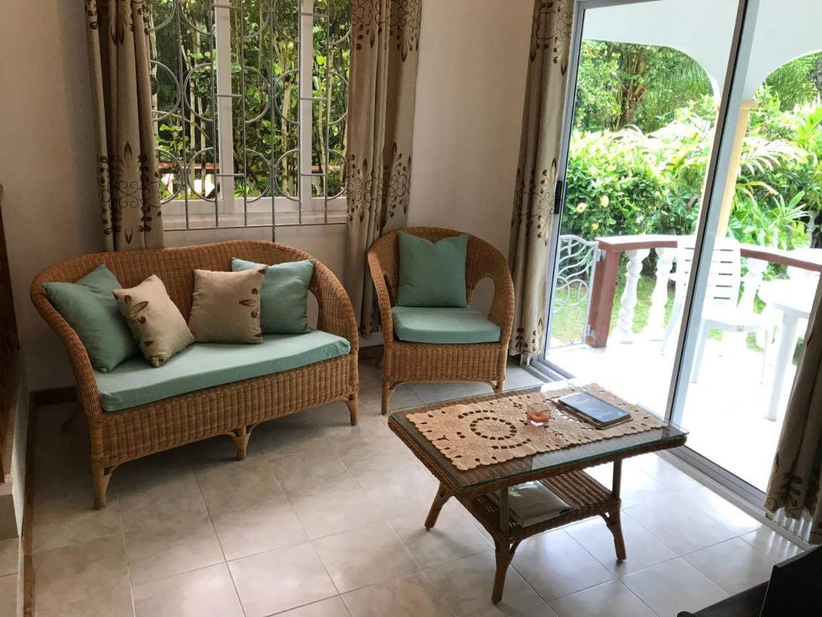 Tropical Garden Self Catering Villa Victoria Bagian luar foto